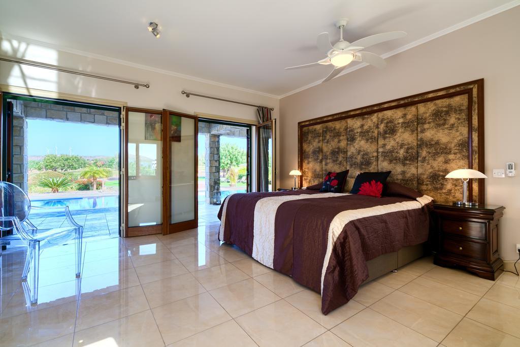 5 Bedroom Villa Rio With Large Private Pool And Hot Tub, Aphrodite Hills Resort Κούκλια Εξωτερικό φωτογραφία